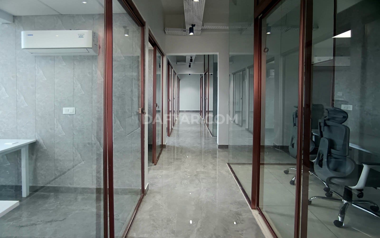 Media image-01-NpMmmu-F.jpg