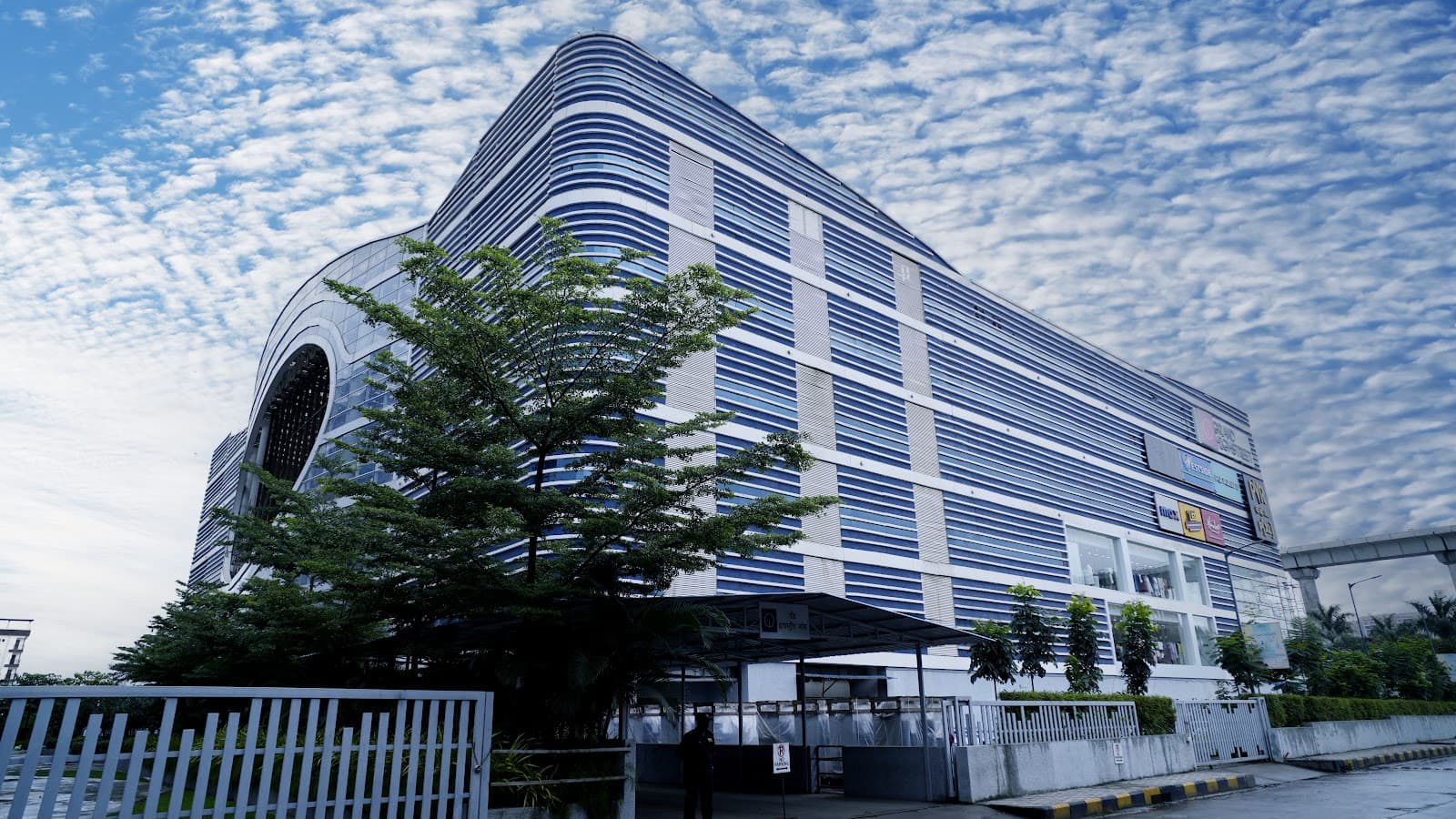 incuspaze-indialand-global-tech-park-pune-5.jpg