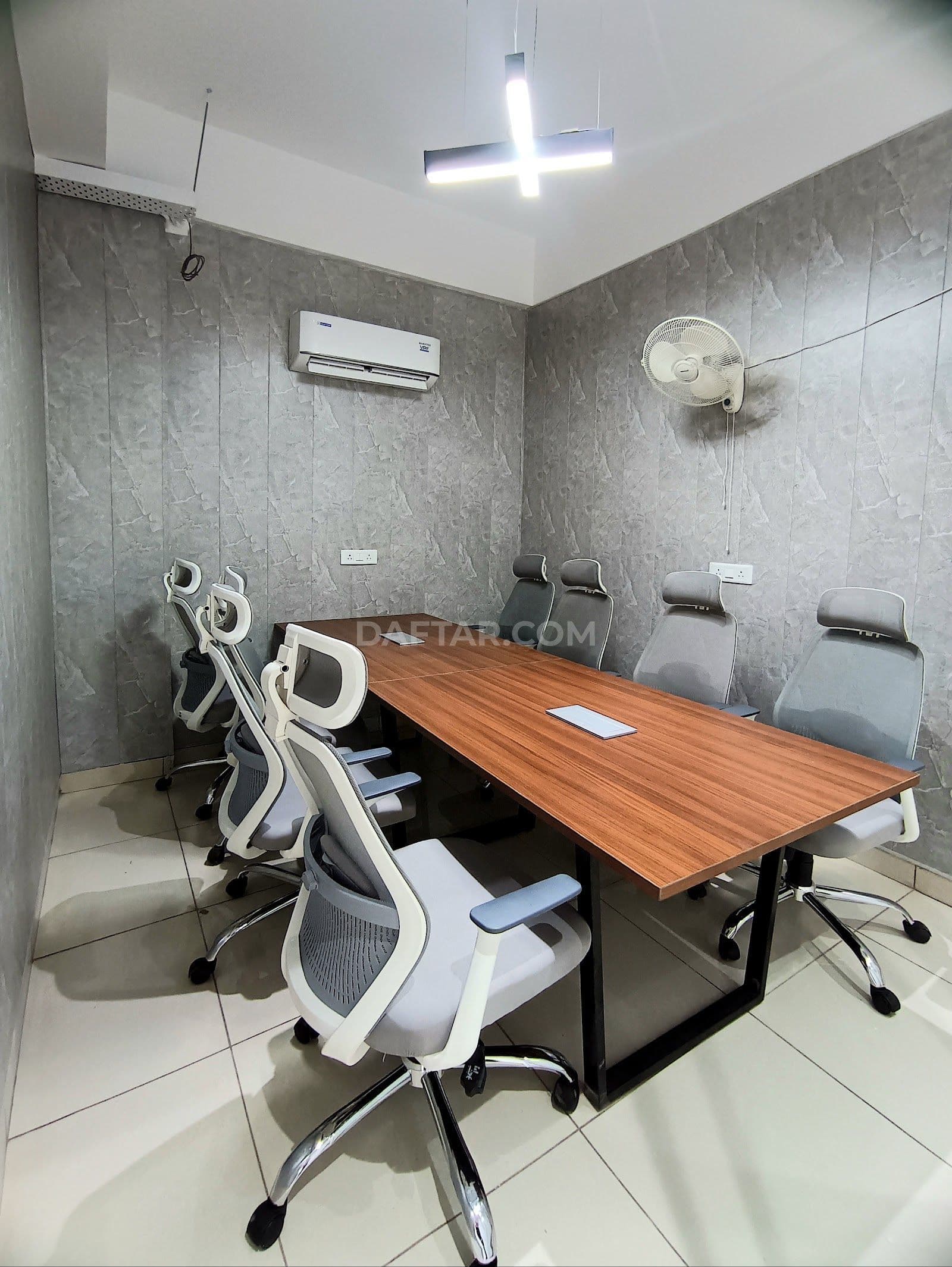 Media image-02-XAaFMJkp.jpg