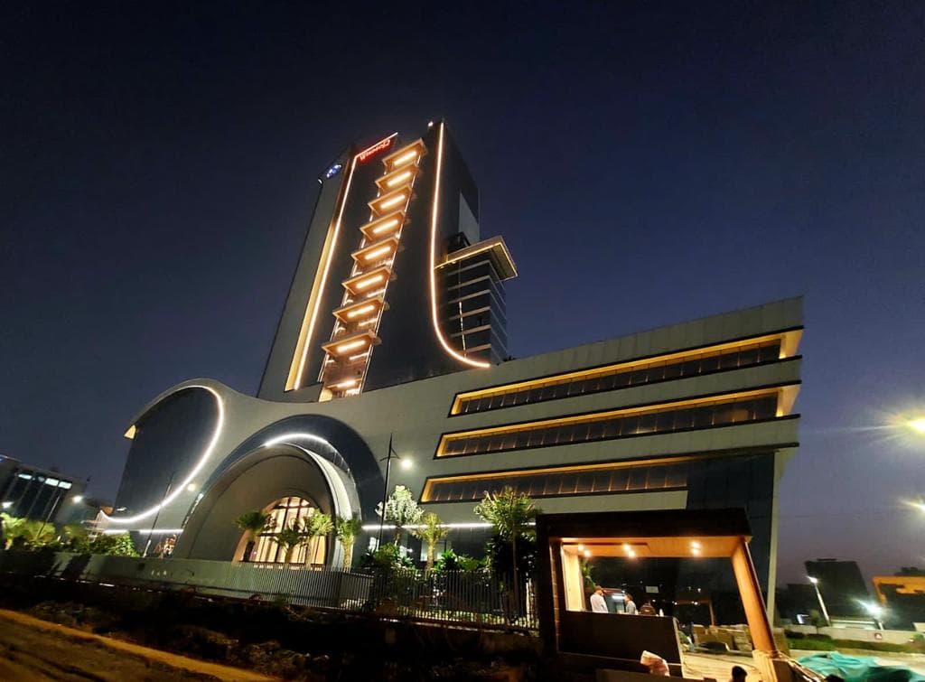 incuspaze-windsor-grand-noida-8.jpg