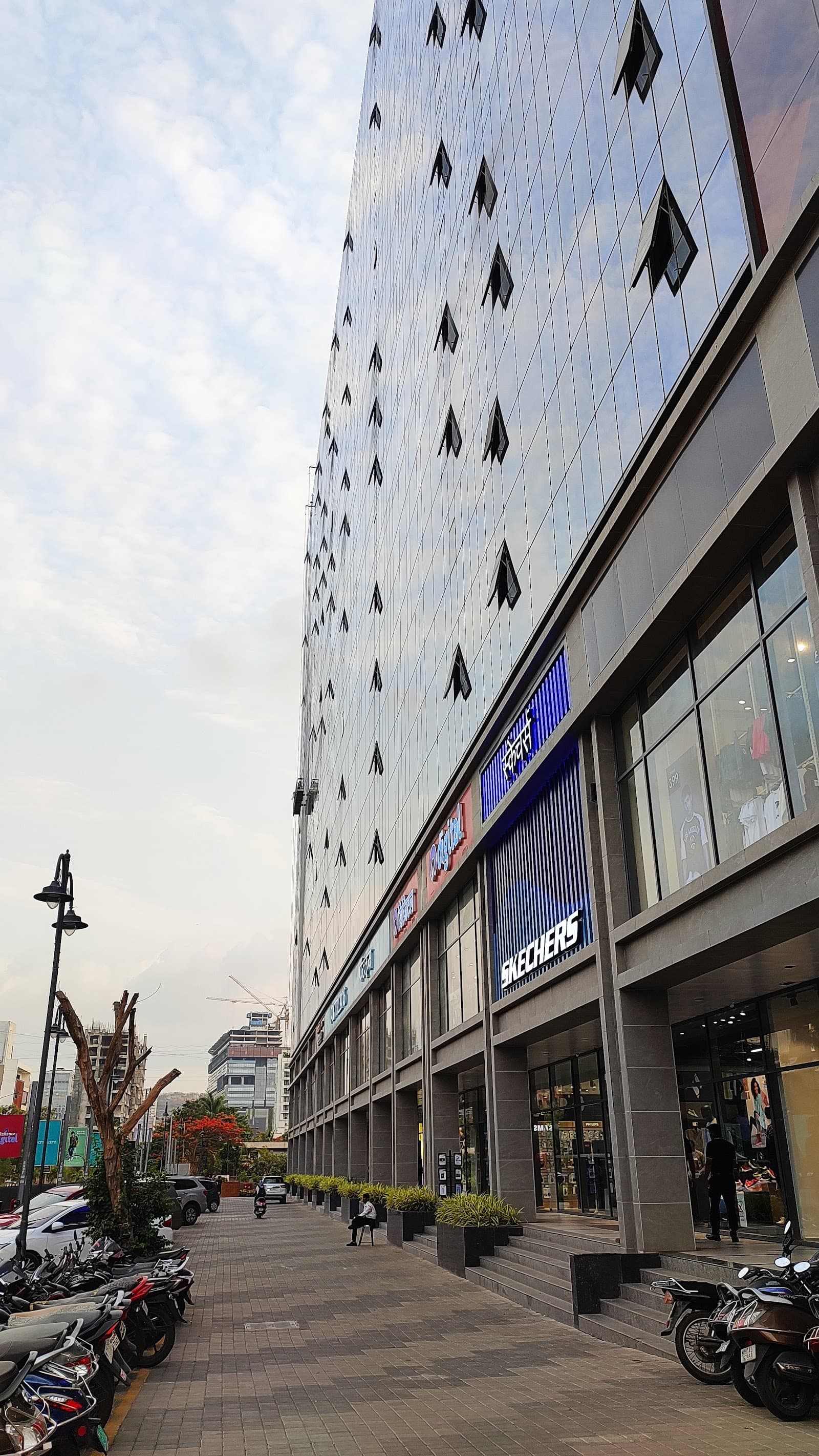incuspaze-amar-business-zone-pune-8.jpg