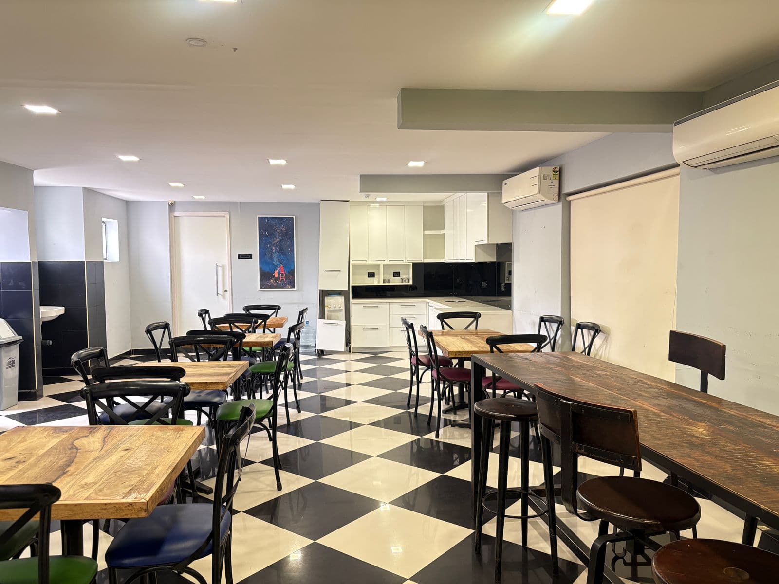 Media image-04-SUsW3If8.jpg