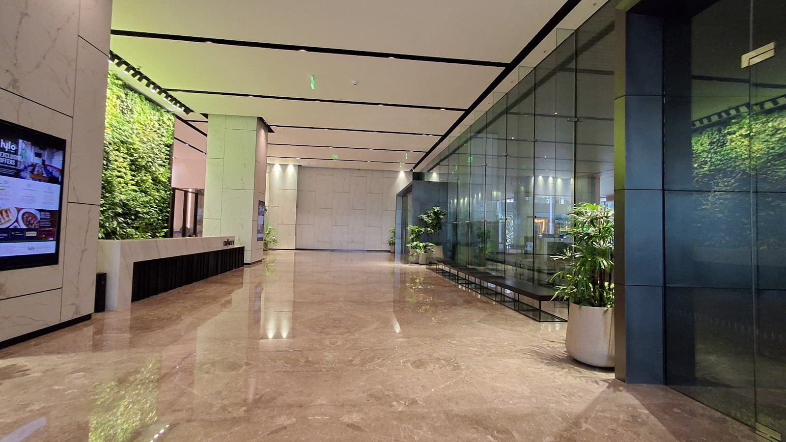 Media image-04-cu346HId.jpg