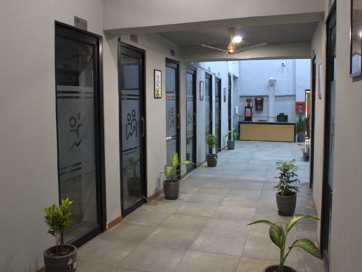 Media image-05-VmdW-Qm7.jpg