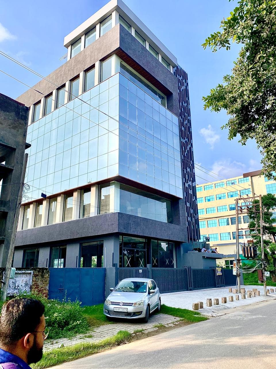 Media image-06-PX96Xy_X.jpg