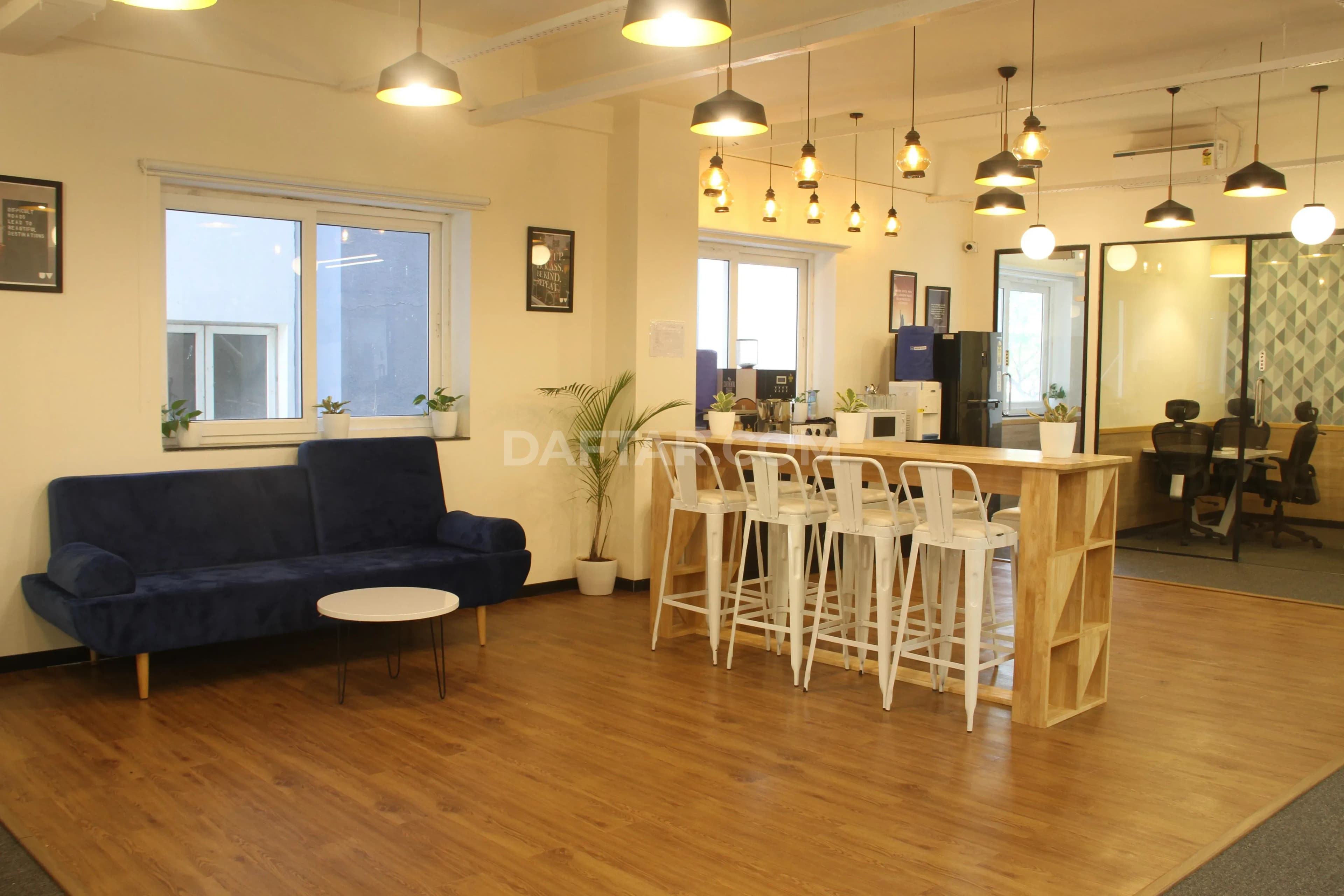 Media image-0fe4daadc01d3245bbb017e93b0d76af-_Oa1aGn9.webp