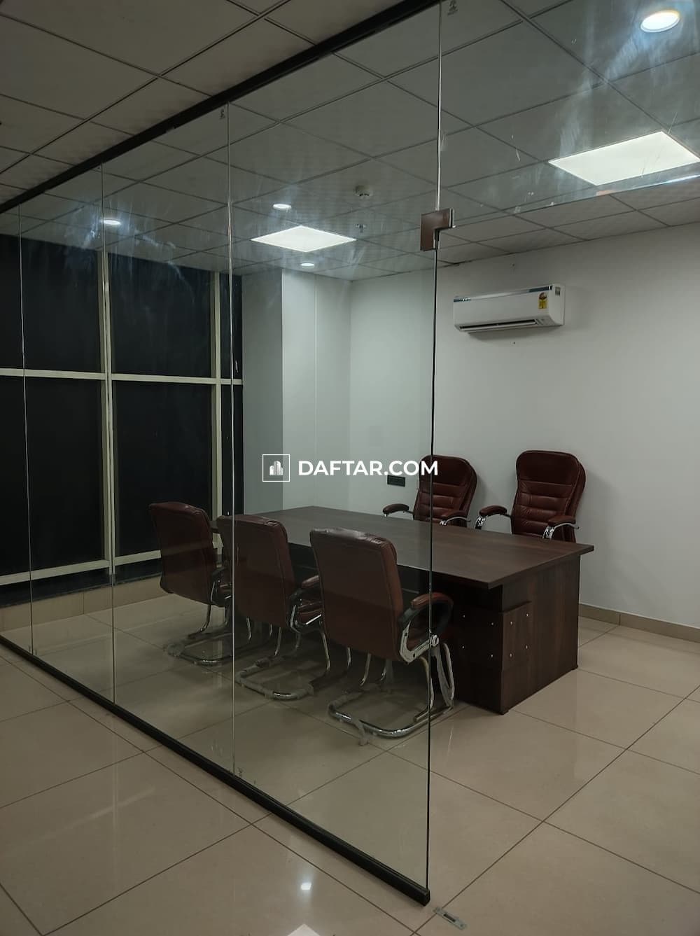 Media image-4f213ce2-29ef-4f44-a6a1-936f06f73b66-original.jpg
