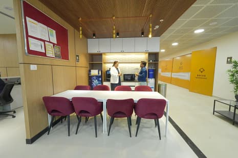 Media image-82fd48c2aa86969ce2bc7ae1370253d2-i8SrCcru.jpg