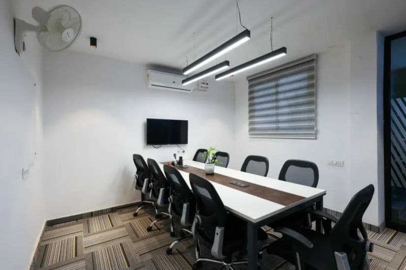 Media image-8f2a0a107f6acb201d37449290b3be394e8bf2cc-SGpX0hAU.webp