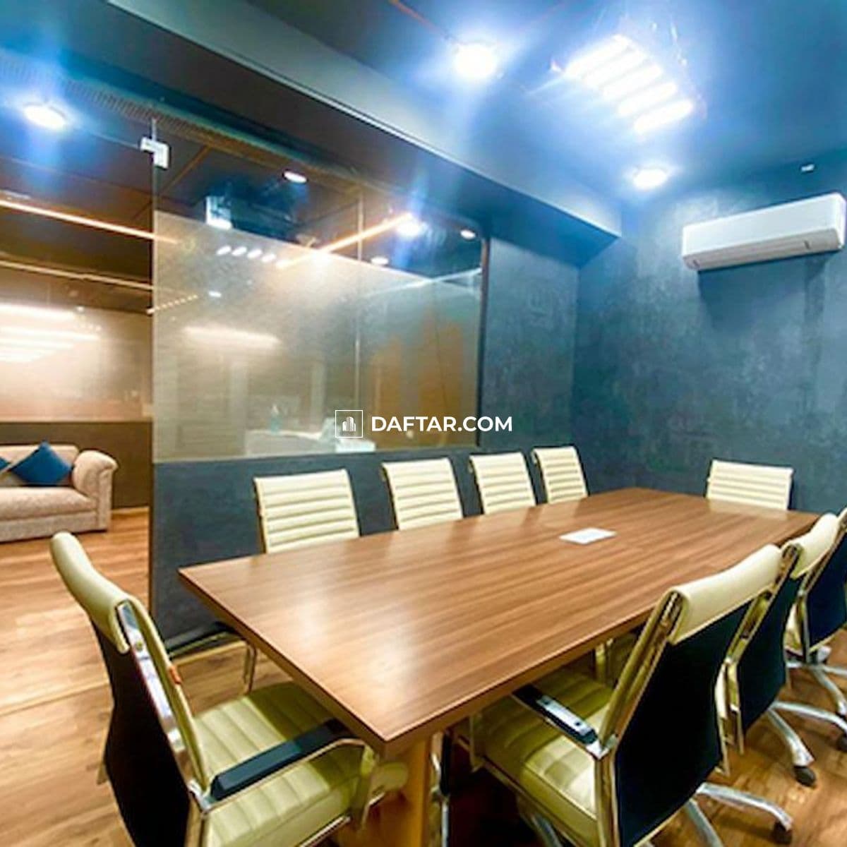 Media image-a3d5cf13-0ea5-4cc3-8021-bf6e0137c306-original.jpg