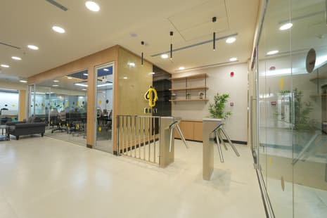 Media image-cdf03f723b917e85cf9d7d7791208cc4-cWdt-AKG.jpg