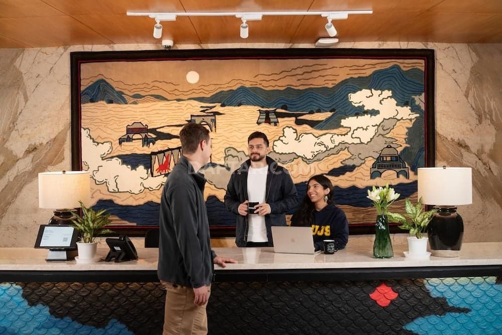 Media image-copy-of-aaxwwin-eldeco-jpegs-11-Noy6-H-c.jpg