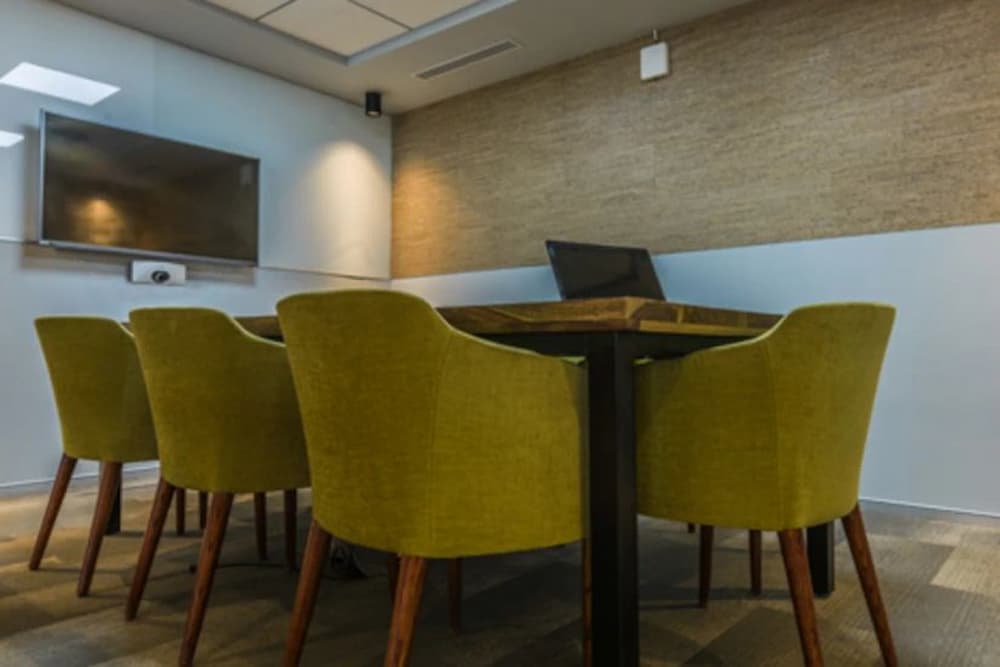 Media image-coworking-ambience-mall-1-3-VuK73VgH.jpg