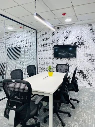 Media image-e2b8ff46fc14fb6498db5576509a31ac11bdf89a-R81R681F.webp