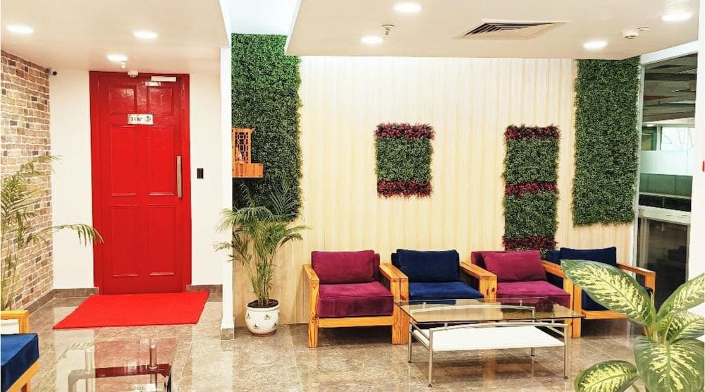 Media image-unitech-cyber-park-tower-b-1-1-Tf1YM9SQ.jpg