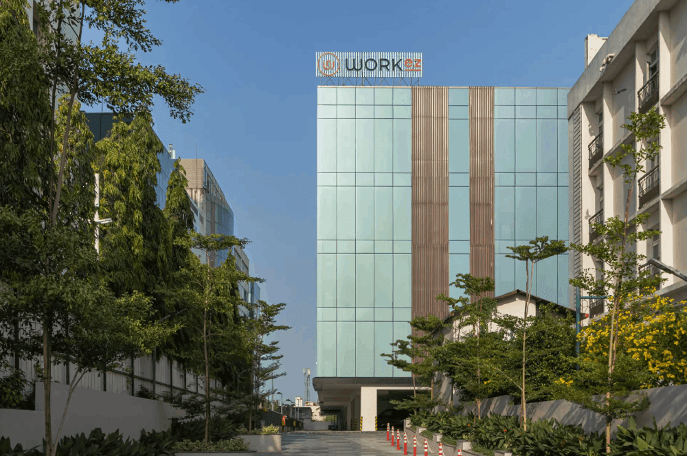 Media image-urban-square-1-QNwzdsWs.png