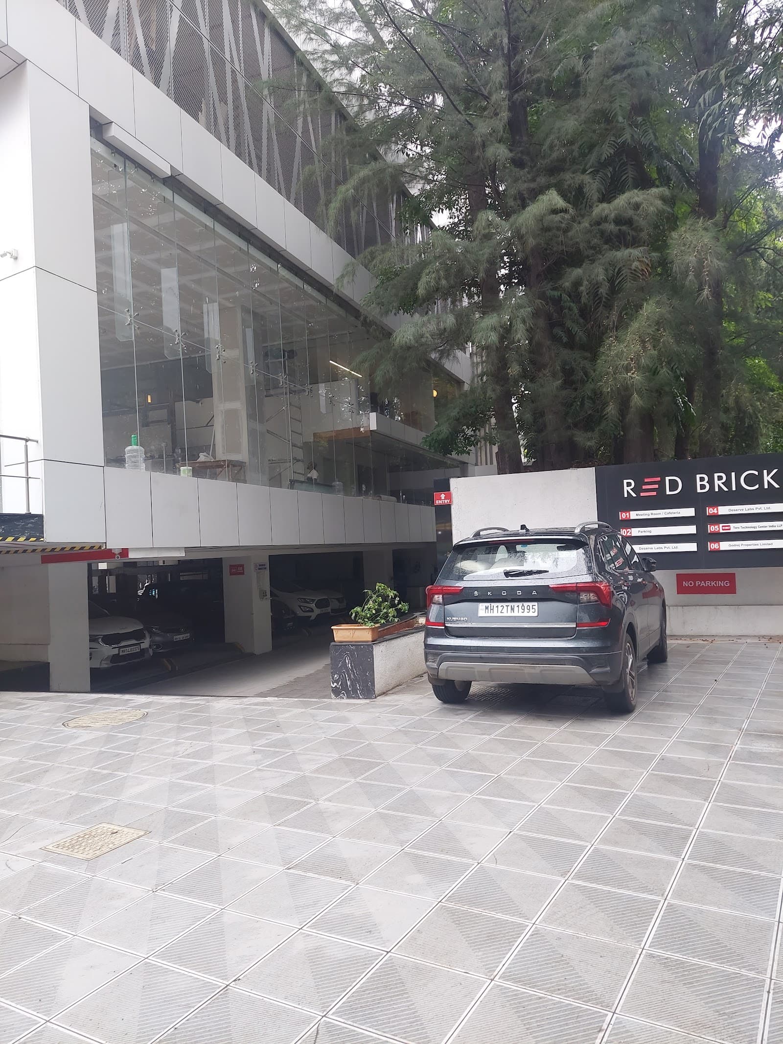 Media image-04-0dASic3V.jpg
