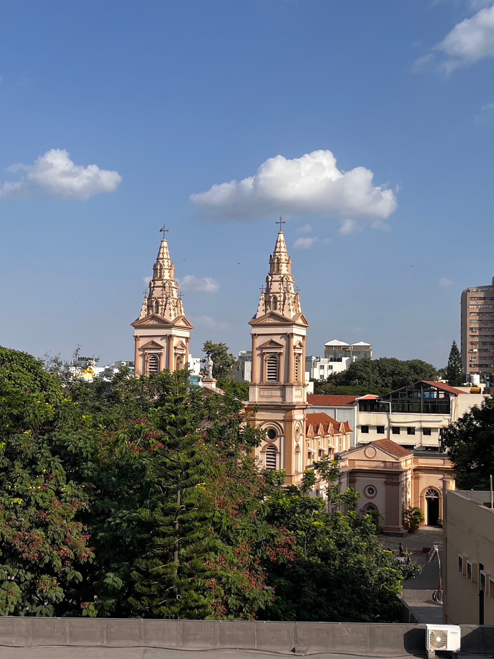 urban-vault-hm-icon-square-bengaluru-11.jpg