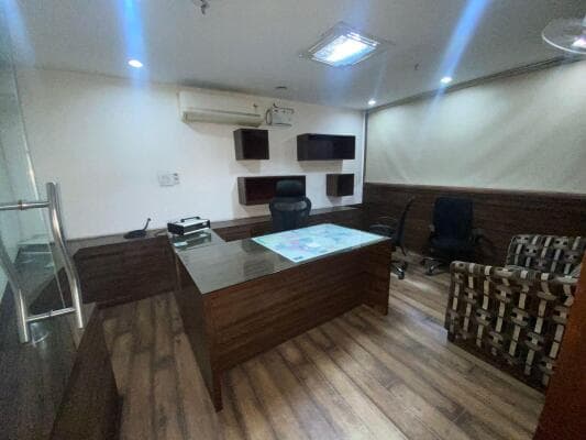 Media image-468112778m-1755629432689-8cCHYxg-.jpg