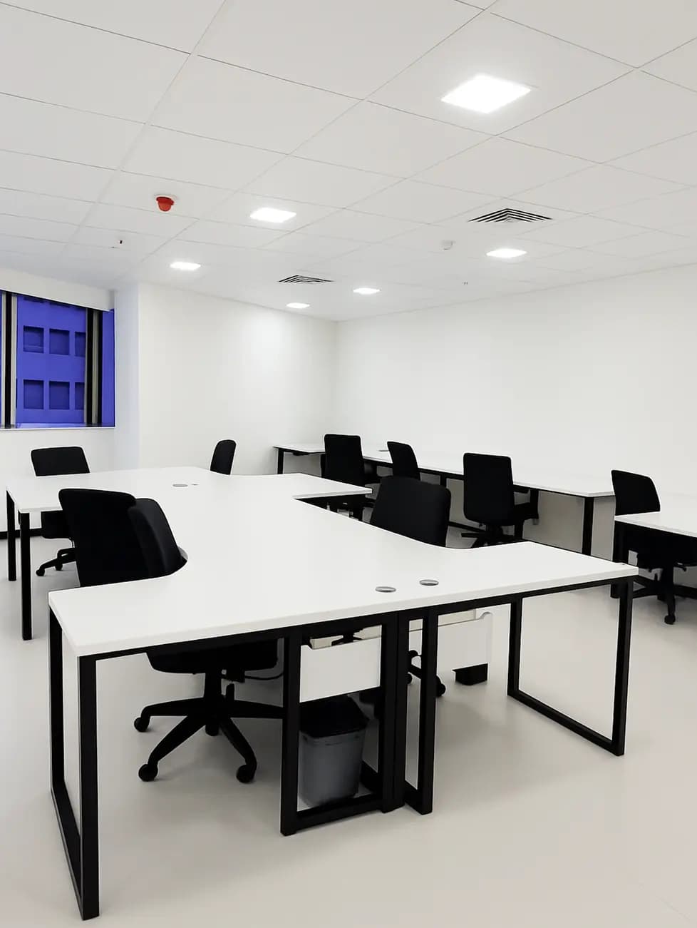 Media image-shared-office-brigade-tech-park-e9zNhIId.webp
