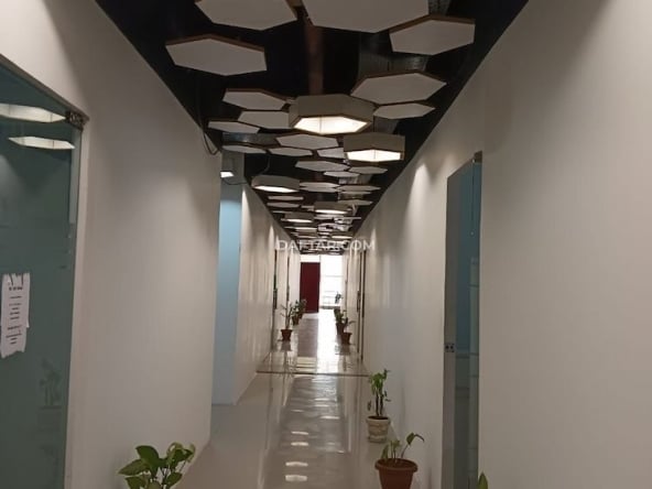 ST Sqaure Corridor